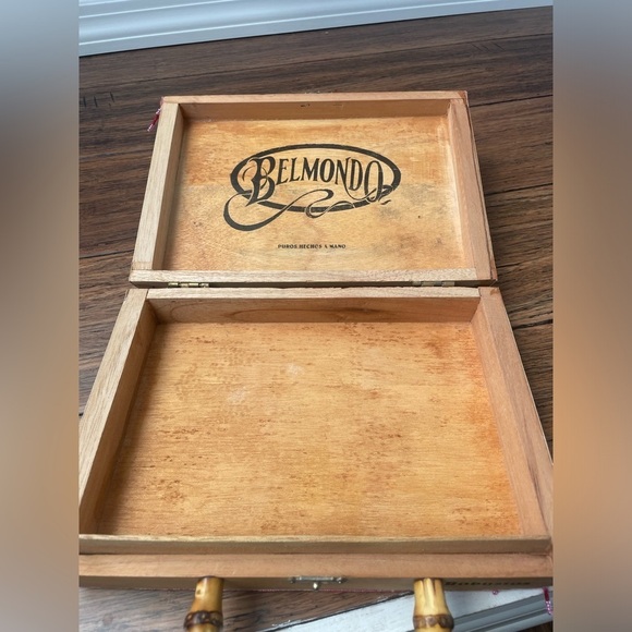 Vintage🎀Cigar Bag❗️Cigar box purse beaded bag Wooden bag top handle purse - Picture 2 of 11